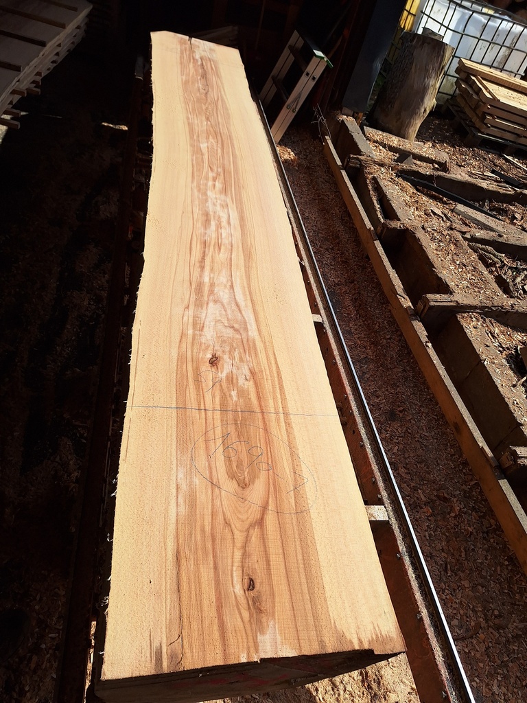 Plateau Hêtre 28 x 590-640 x 4190 mm de la boule 1690 - 7