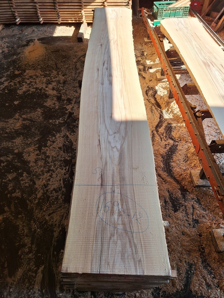 Plateau Hêtre 28 x 540-590 x 4190 mm de la boule 1690 - 12