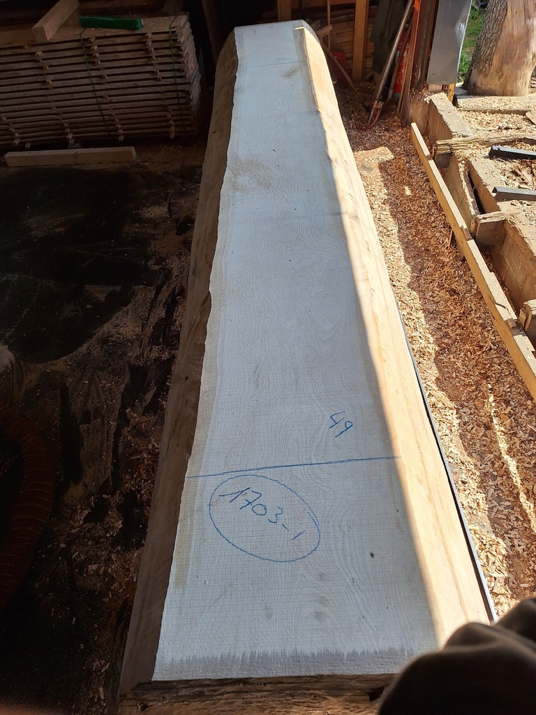 Plateau Hêtre 43 x 430-490 x 4200 mm de la boule 1703 - 1