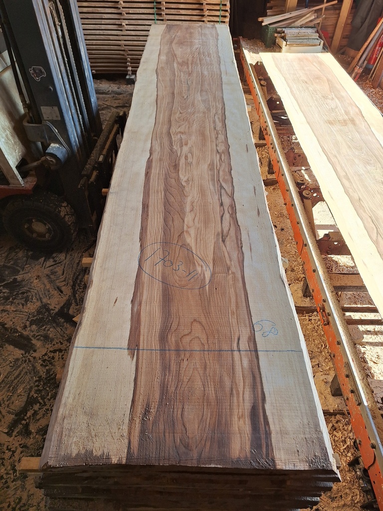 Plateau Hêtre 43 x 680-790 x 4200 mm de la boule 1703 - 11