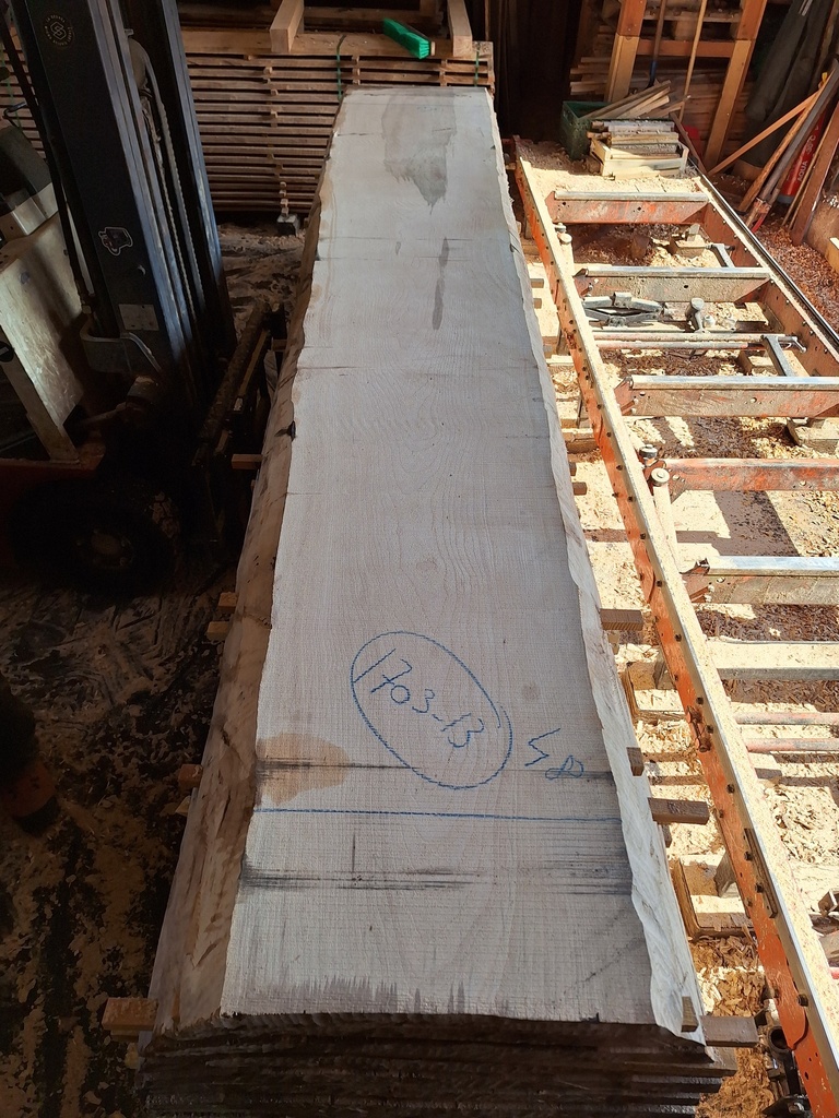 Plateau Hêtre 43 x 480-690 x 4200 mm de la boule 1703 - 13