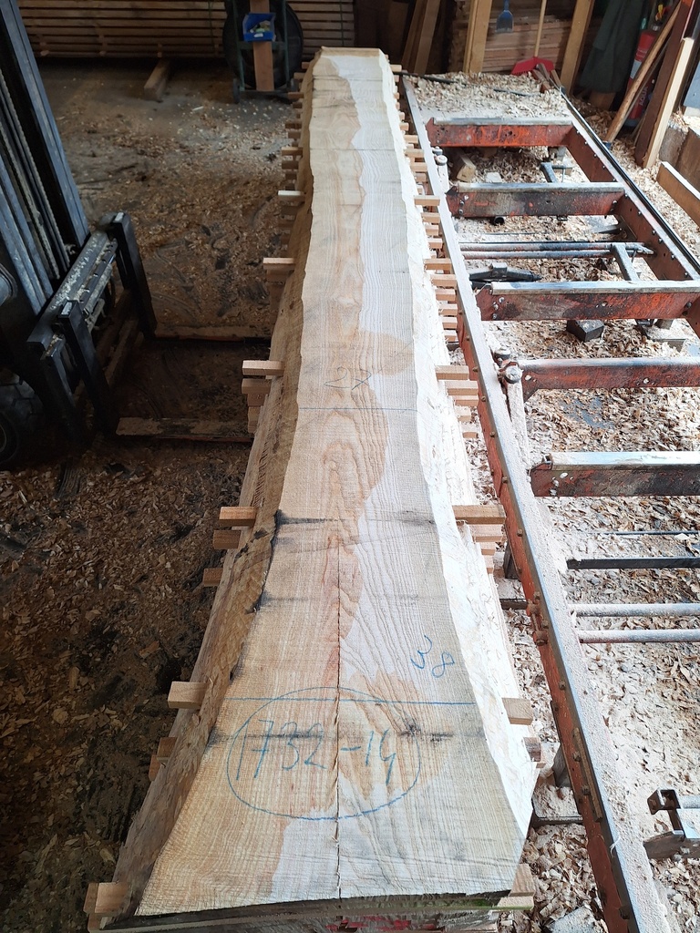 Plateau Frêne 28 x 270-380 x 4150 mm de la boule 1732 - 14
