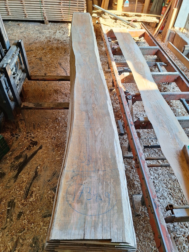 Plateau Frêne 28 x 260-330 x 4080 mm de la boule 1734 - 9