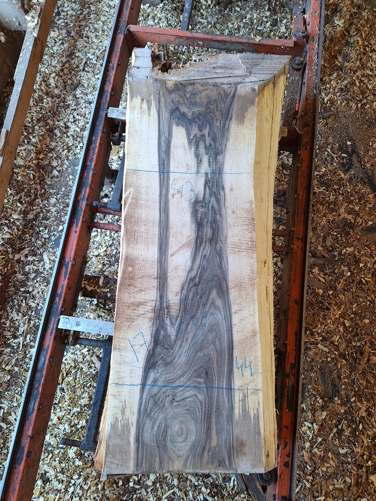 Plateau Noyer 53 x 430-440 x 1100 mm de la boule 1758 - 1