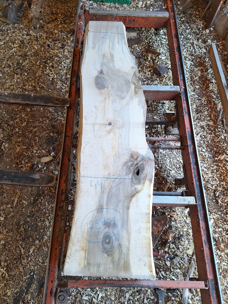 Plateau Noyer 43 x 290-440 x 1900 mm de la boule 1759 - 1