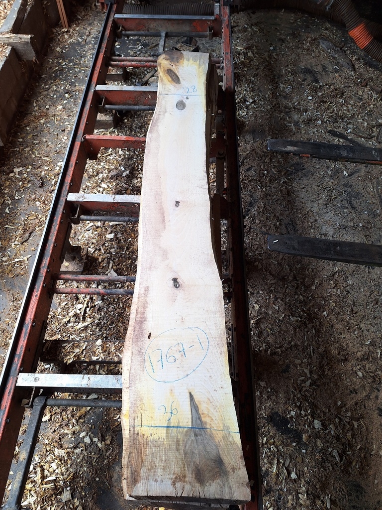 Plateau Noyer 43 x 280-370 x 2450 mm de la boule 1767 - 1