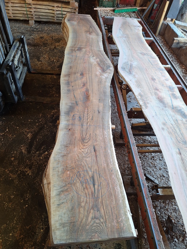 Plateau Frêne 63 x 500-640 x 4080 mm de la boule 1900 - 4