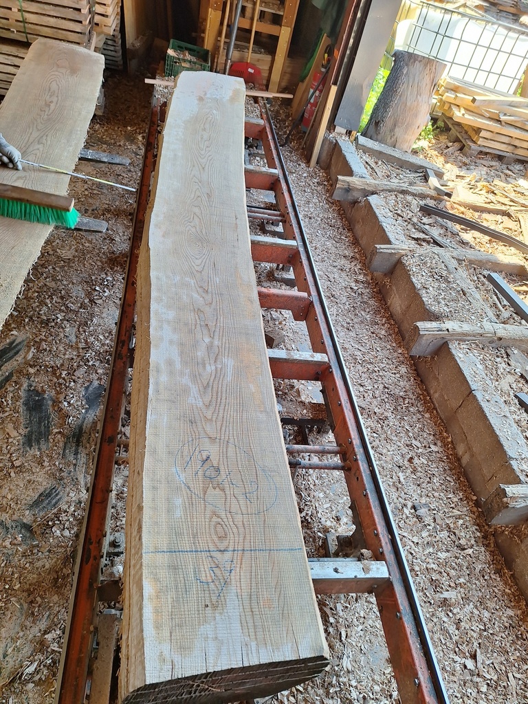 Plateau Frêne 53 x 390-490 x 4080 mm de la boule 1901 - 2