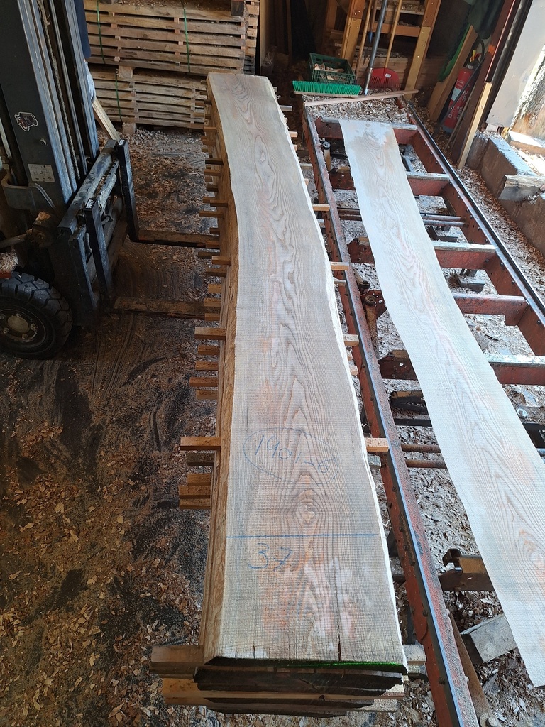 Plateau Frêne 53 x 370-420 x 4080 mm de la boule 1901 - 6