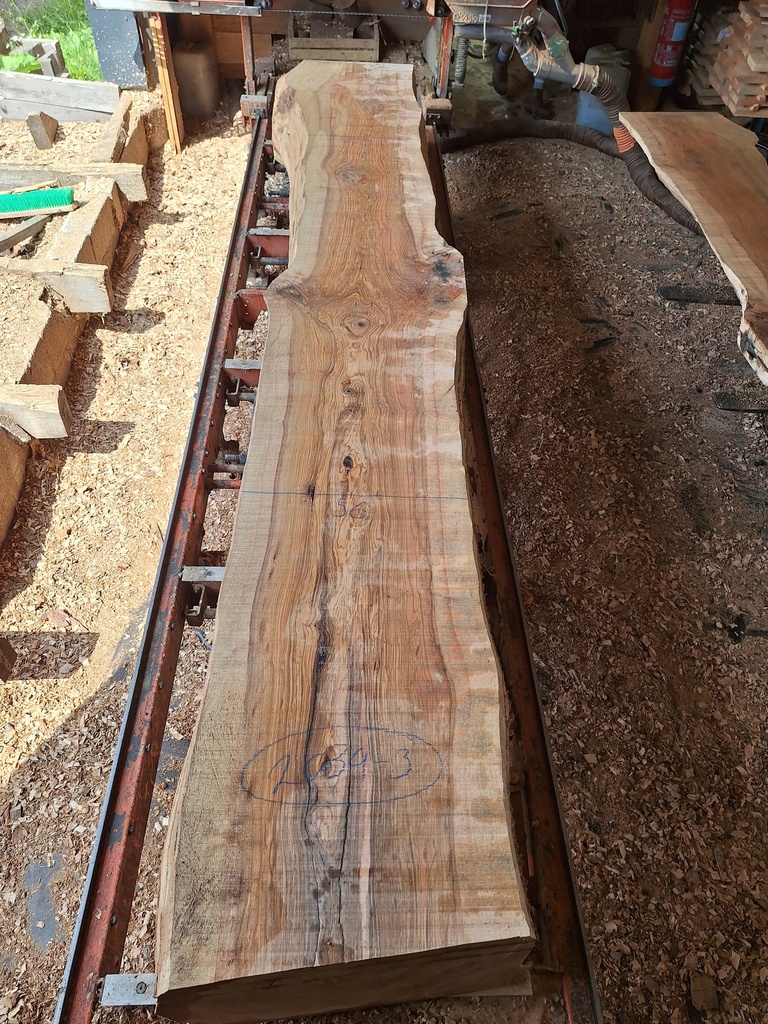 Plateau Frêne 43 x 490-560 x 4140 mm de la boule 2034 - 3