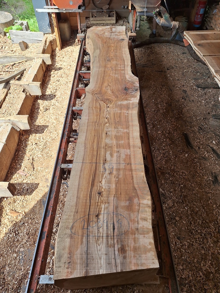 Plateau Frêne 43 x 530-590 x 4140 mm de la boule 2034 - 4