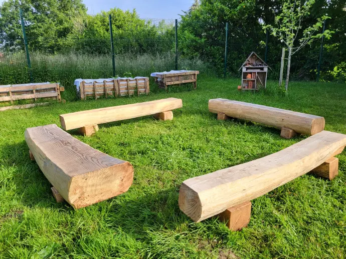 Banc courbe en mélèze (Brut)