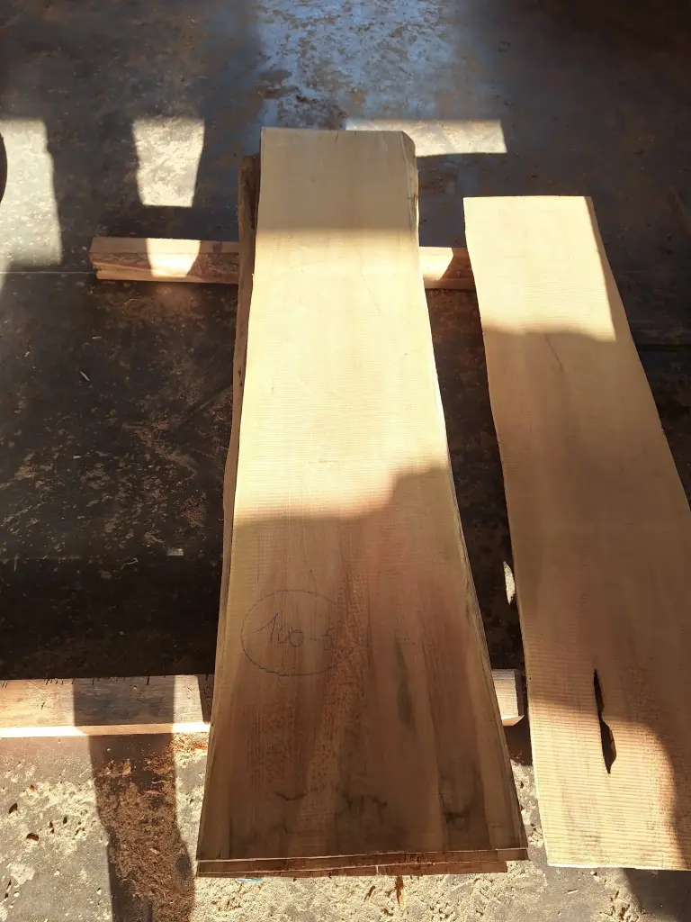 [PL-ROB-100-6] Plateau Robinier 53 x 440-470 x 1970 mm de la boule 100 - 6