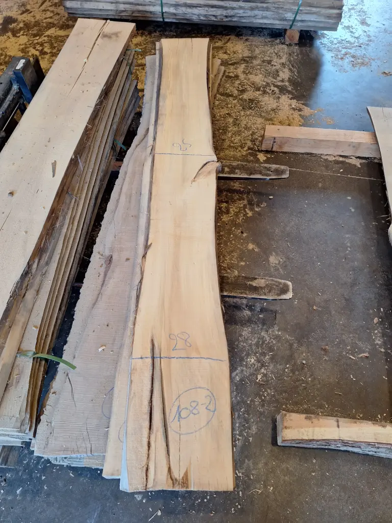 Plateau Tilleul 38 x 250-280 x 2000 mm de la boule 108 - 2