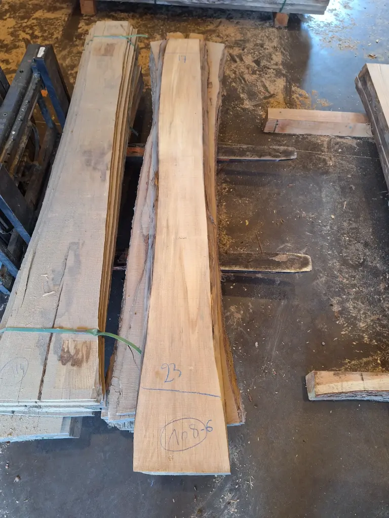 Plateau Tilleul 38 x 170-230 x 2000 mm de la boule 108 - 6