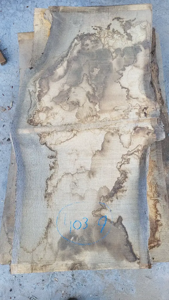 Plateau Chêne Commun 43 x 420-400 x 1180 mm de la boule 403 - 9