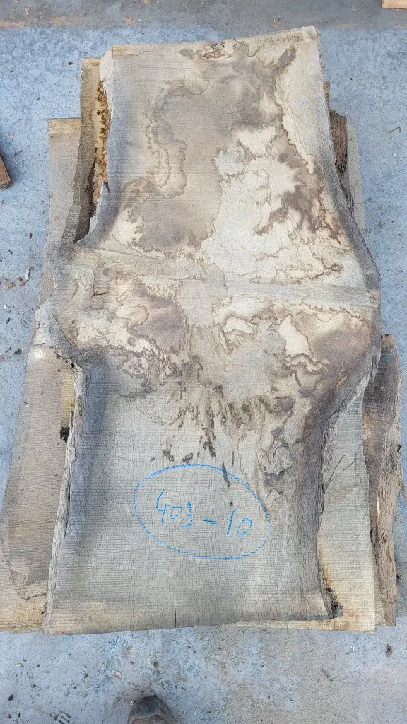 Plateau Chêne Commun 43 x 330-300 x 1180 mm de la boule 403 - 10