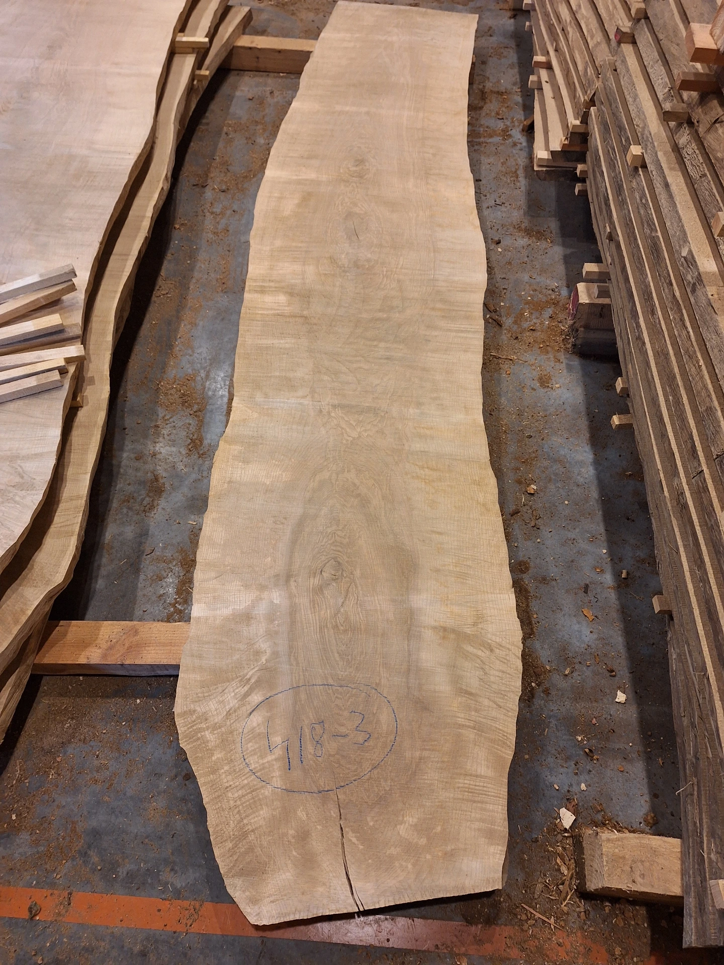 Plateau Frêne 53 x 600-660 x 3280 mm de la boule 418 - 3