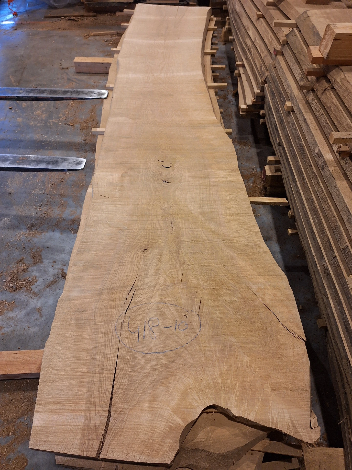 Plateau Frêne 53 x 630-860 x 3280 mm de la boule 418 - 10