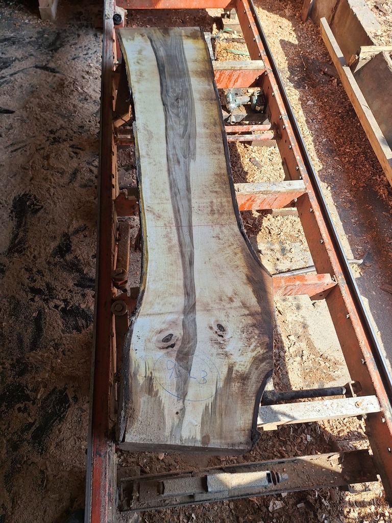 Plateau Noyer 28 x 330-410 x 2050 mm de la boule 939 - 3