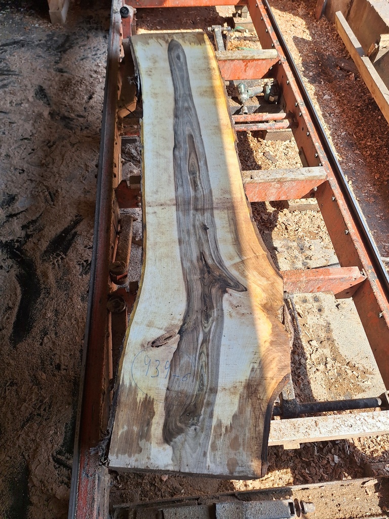 Plateau Noyer 28 x 360-400 x 2050 mm de la boule 939 - 6