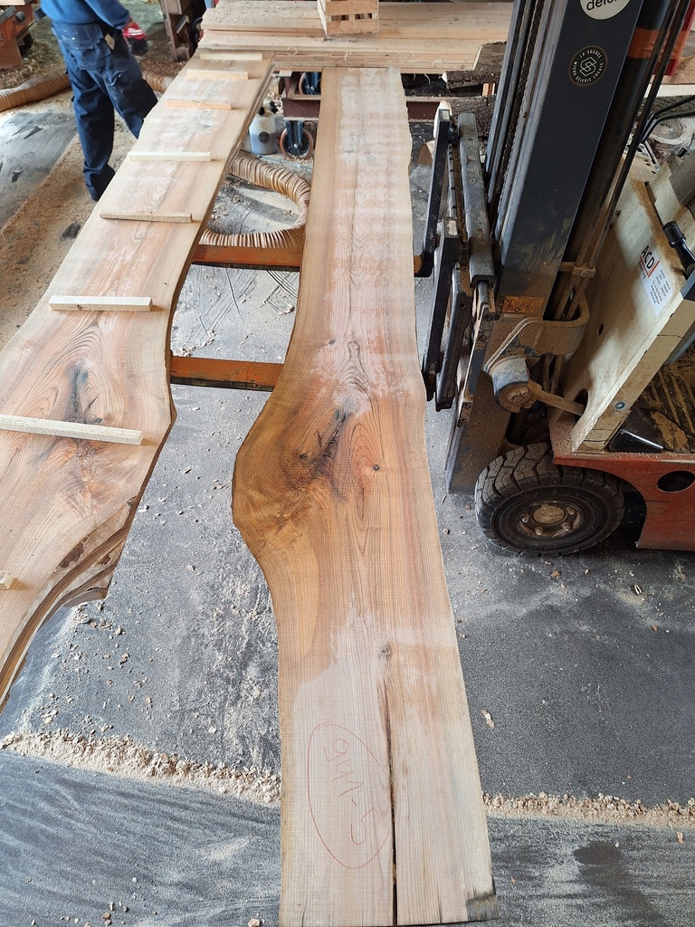 Plateau Frêne 28 x 370-400 x 3850 mm de la boule 941 - 5