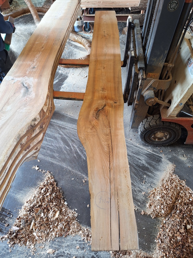 Plateau Frêne 28 x 350-390 x 3150 mm de la boule 941 - 7