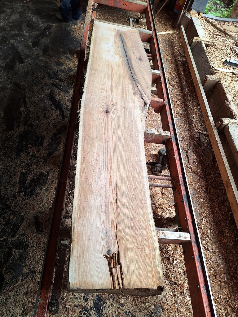 Plateau Chêne Rouge 53 x 410-540 x 2590 mm de la boule 942 - 3