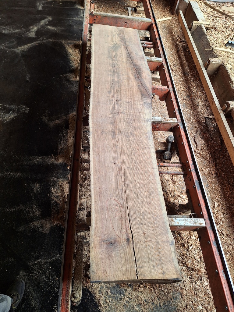 Plateau Chêne Rouge 53 x 470-550 x 2590 mm de la boule 942 - 5