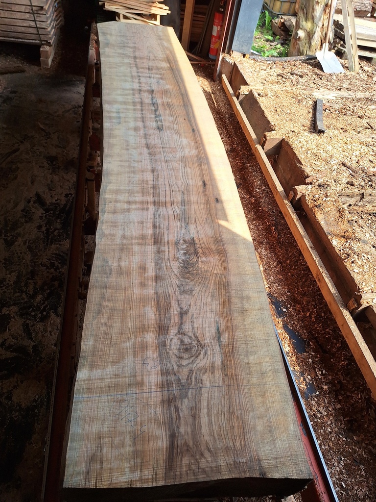 Plateau Frêne 43 x 680-740 x 3960 mm de la boule 947 - 4