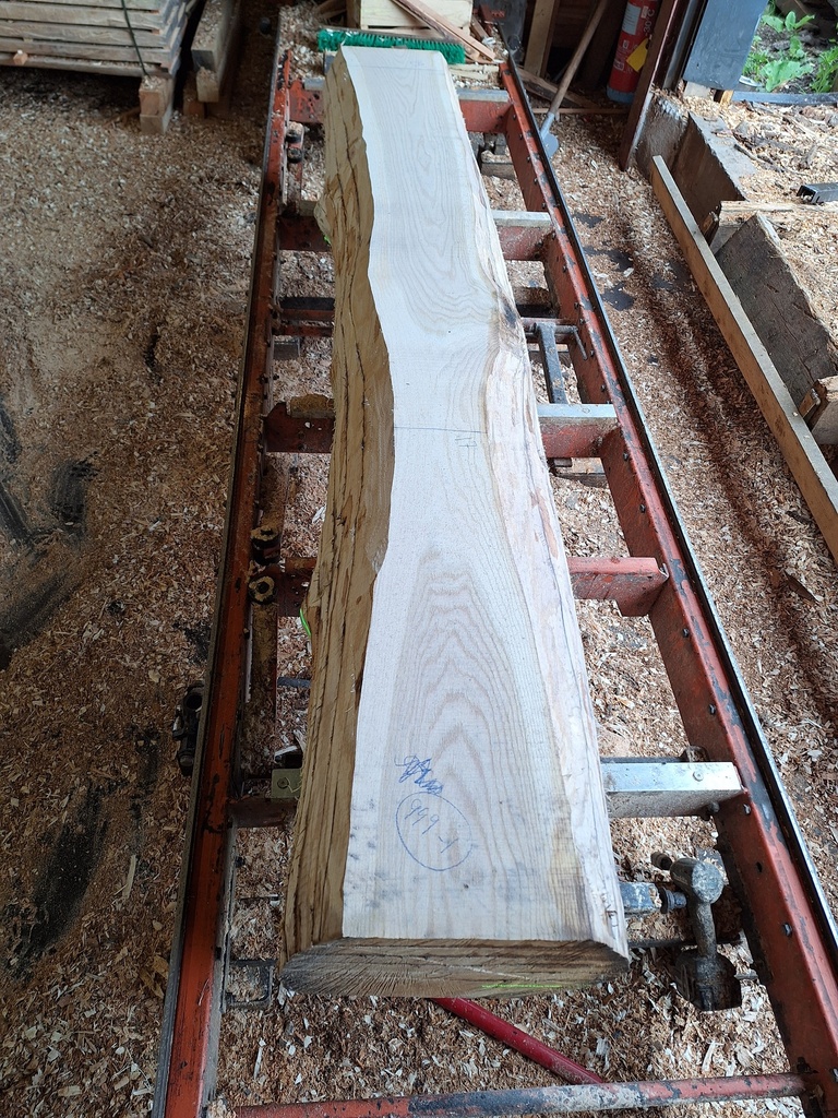 Plateau Chêne Rouge 43 x 170-290 x 2600 mm de la boule 949 - 1