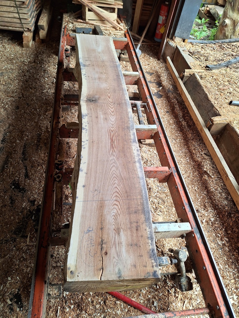 Plateau Chêne Rouge 43 x 370-390 x 2600 mm de la boule 949 - 3