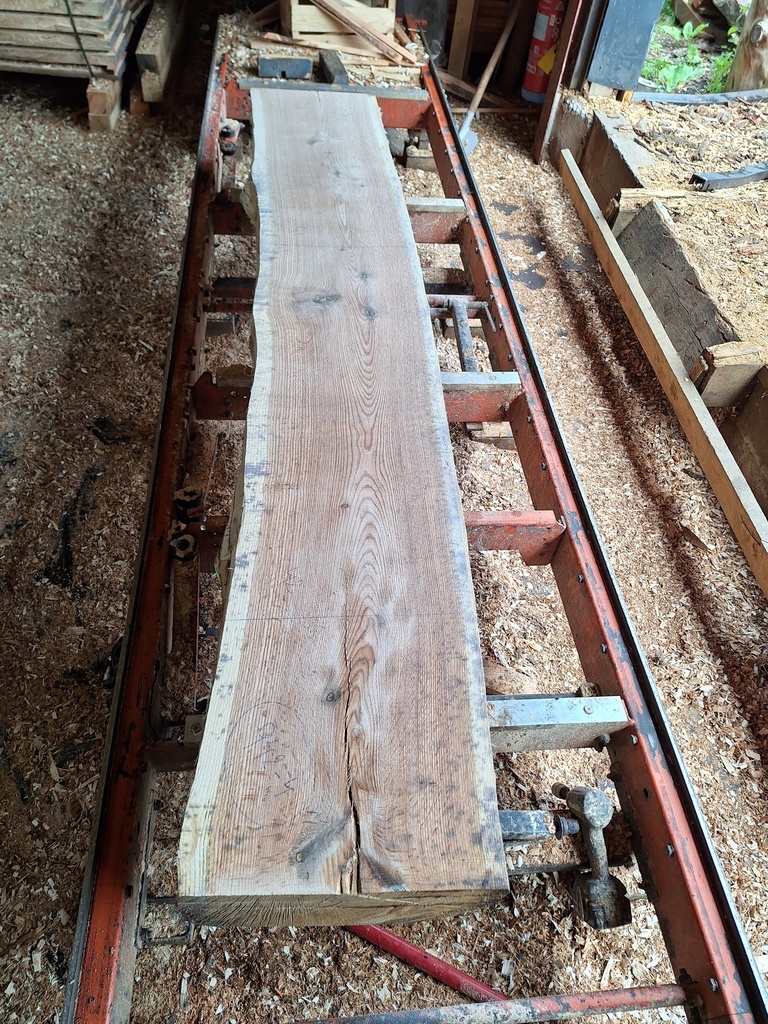 Plateau Chêne Rouge 43 x 410-420 x 2600 mm de la boule 949 - 4