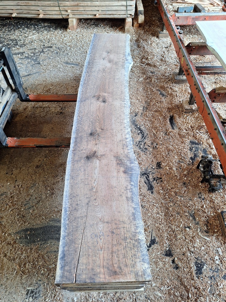 Plateau Chêne Rouge 43 x 430-450 x 2600 mm de la boule 949 - 5