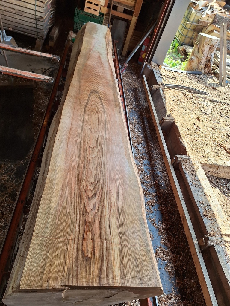 Plateau Frêne 43 x 360-600 x 4050 mm de la boule 950 - 1