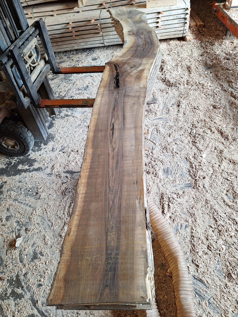 Plateau Noyer 18 x 270-400 x 4000 mm de la boule 956A - 7