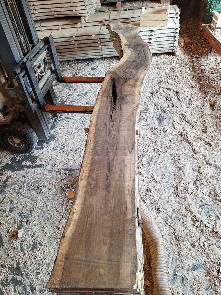 Plateau Noyer 18 x 250-380 x 4000 mm de la boule 956A - 8