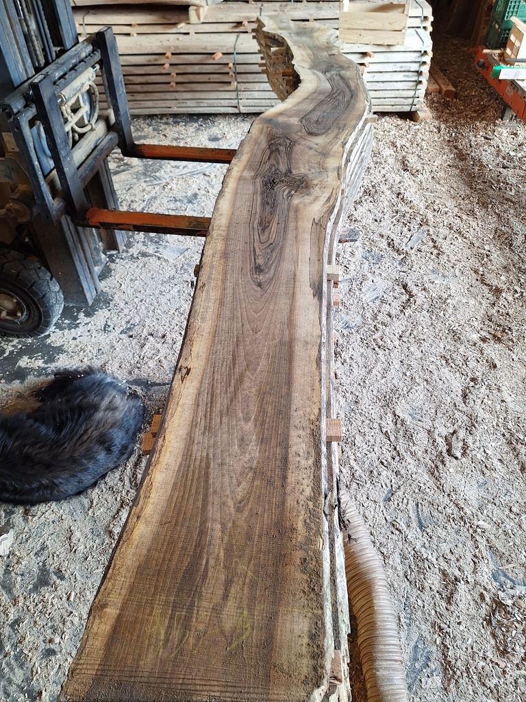 Plateau Noyer 18 x 240-370 x 4000 mm de la boule 956A - 9