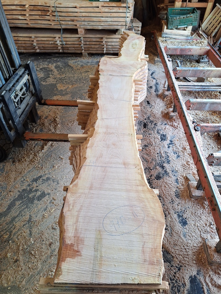 Plateau Platane 18 x 300-510 x 4000 mm de la boule 970 - 11