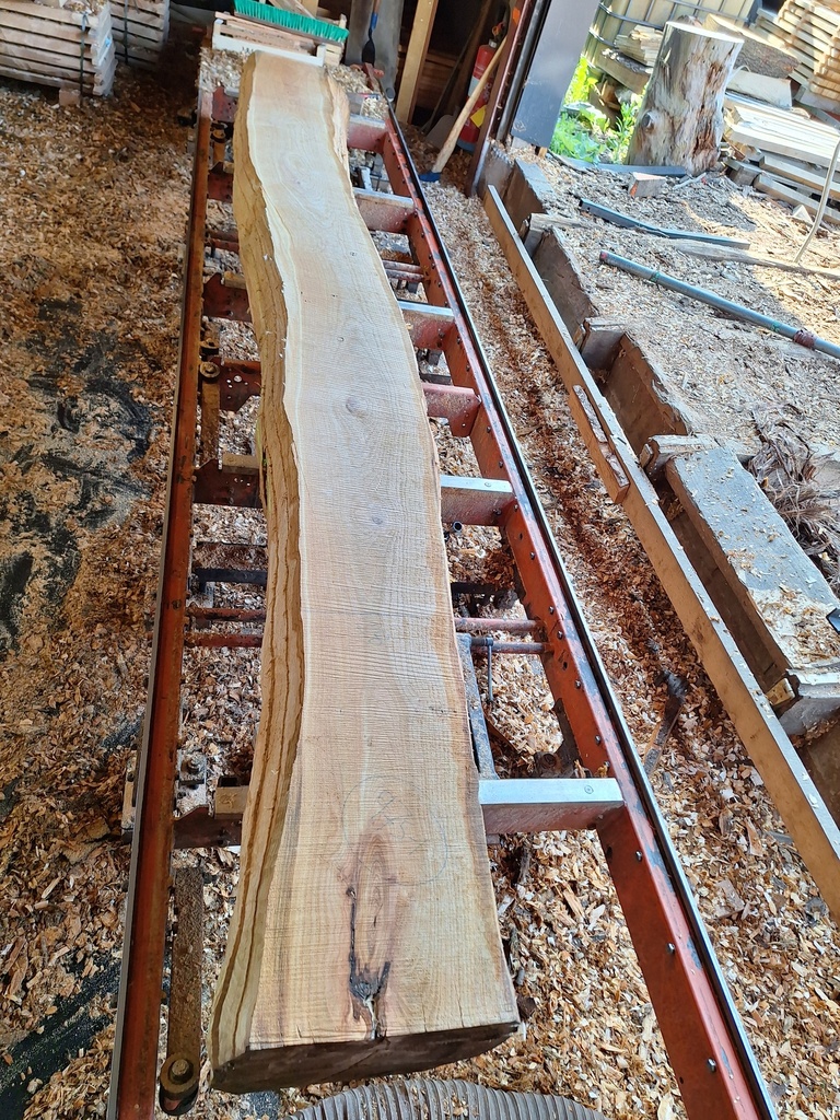 Plateau Merisier 38 x 280-340 x 4000 mm de la boule 975 - 1