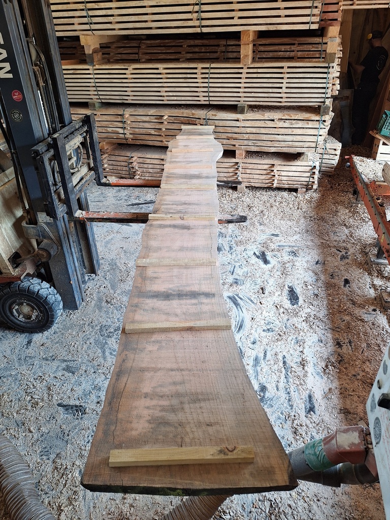 Plateau Frêne 53 x 300-420 x 4050 mm de la boule 977 - 1