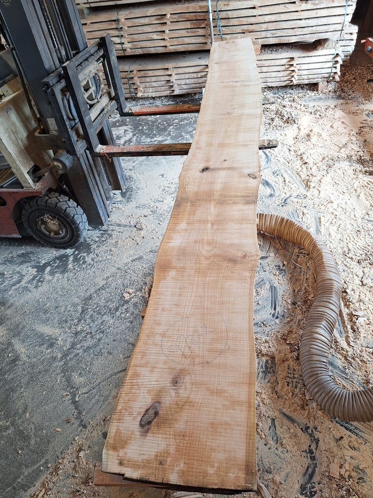 Plateau Merisier 28 x 300-400 x 4040 mm de la boule 978 - 2