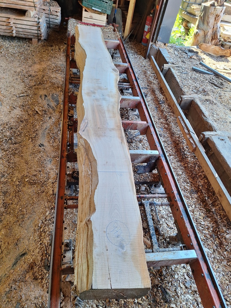 Plateau Merisier 28 x 260-390 x 4050 mm de la boule 979 - 1