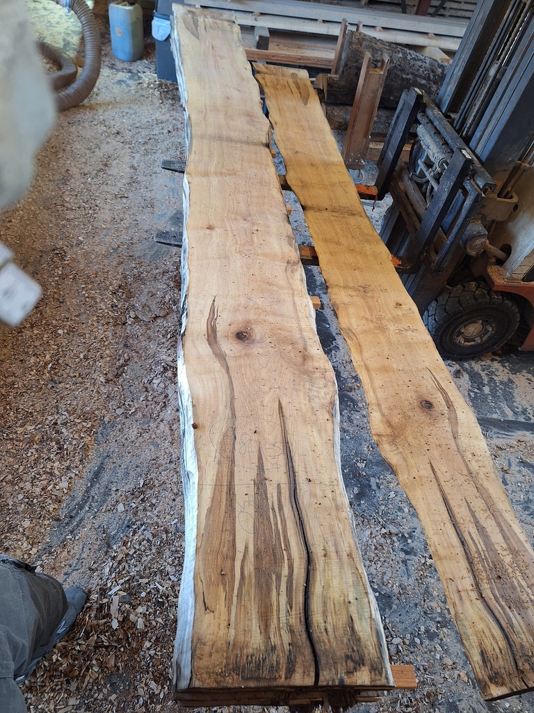 Plateau Hêtre 43 x 300-420 x 3980 mm de la boule 980 - 5