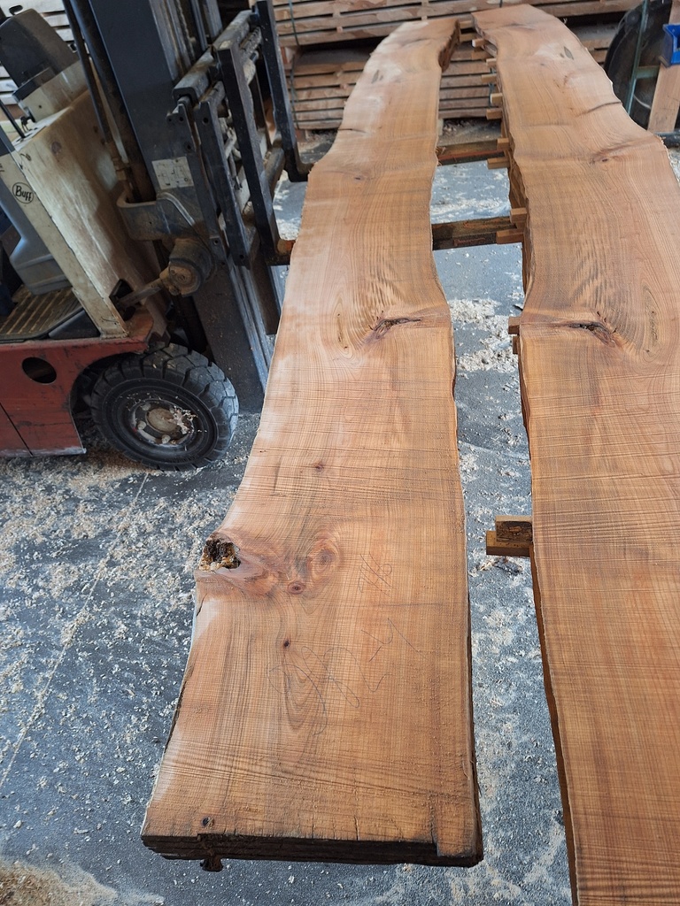 Plateau Merisier 28 x 300-370 x 3980 mm de la boule 982 - 4