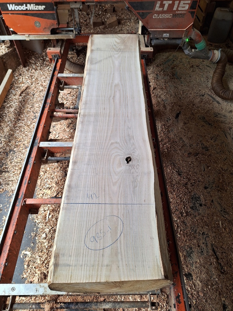 Plateau Chêne Rouge 53 x 410-420 x 2000 mm de la boule 985 - 1