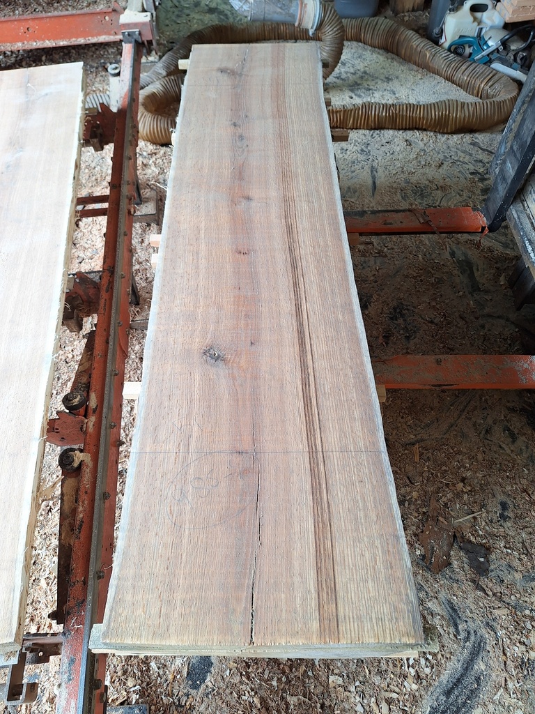 Plateau Chêne Rouge 53 x 490-510 x 2000 mm de la boule 985 - 4