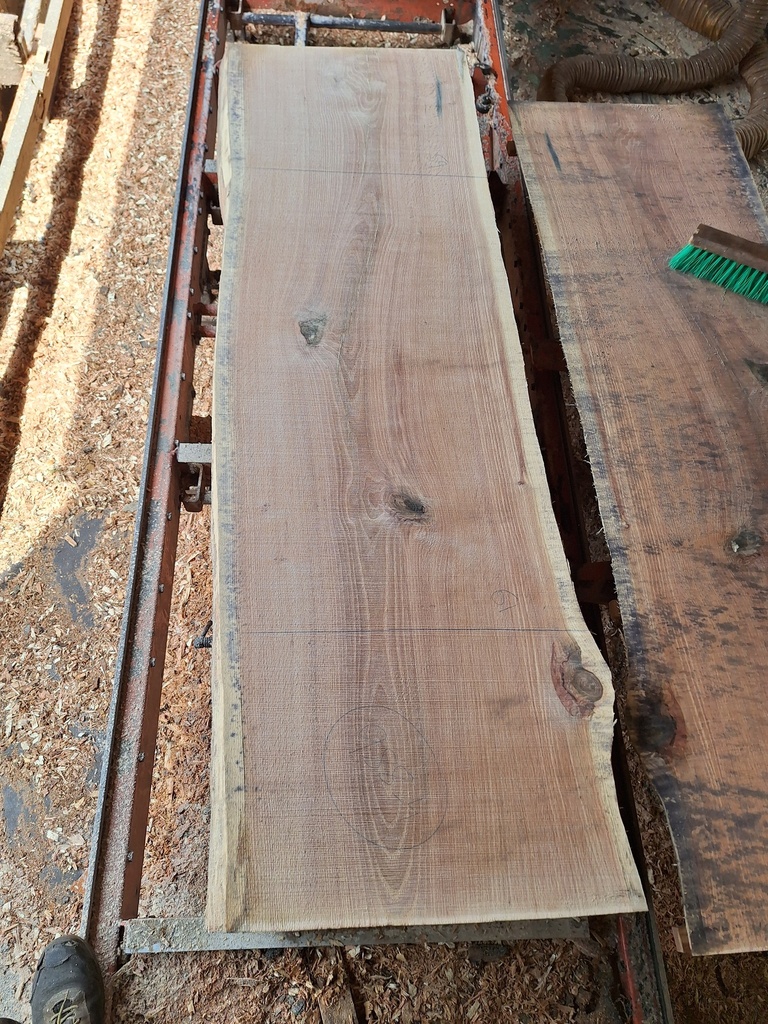 Plateau Chêne Rouge 53 x 590-610 x 1980 mm de la boule 988 - 4