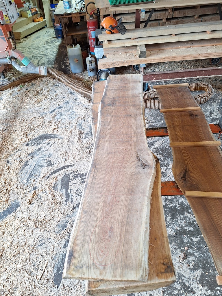 Plateau Chêne Rouge 43 x 360-370 x 1980 mm de la boule 989 - 2