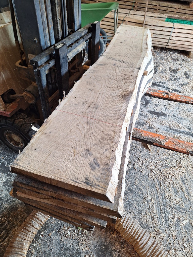 Plateau Chêne Rouge 43 x 300-330 x 1980 mm de la boule 989 - 6